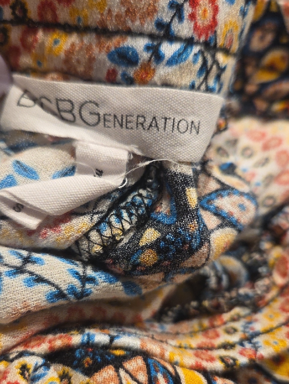 BCBGeneration Palazzo Festival Pants Allover Patrern Boho Small - Picture 3 of 5